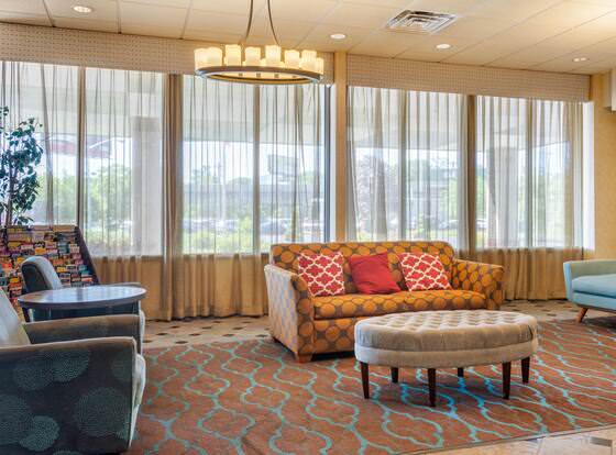 Hammock Hotel Philadelphia Levittown allows check-in for 18 year-old guests