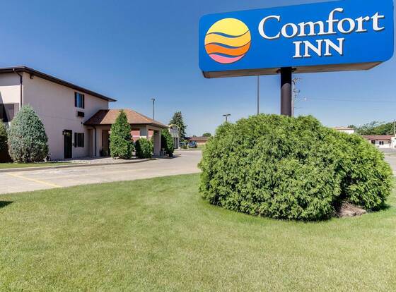 Comfort Inn Jamestown allows check-in for 18 year-old guests