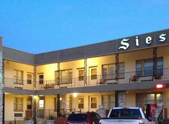 Siesta Motel allows check-in for 18 year-old guests