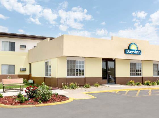 Days Inn by Wyndham Newton allows check-in for 18 year-old guests