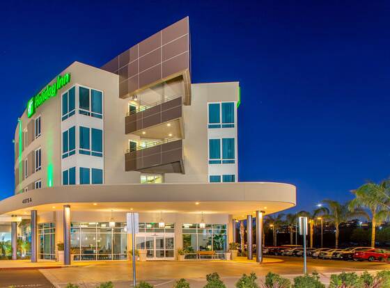 Holiday Inn San Diego-Bayside, an IHG Hotel allows check-in for 18 year-old guests