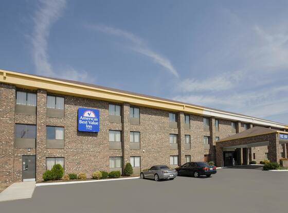 Americas Best Value Inn McMinnville allows check-in for 18 year-old guests