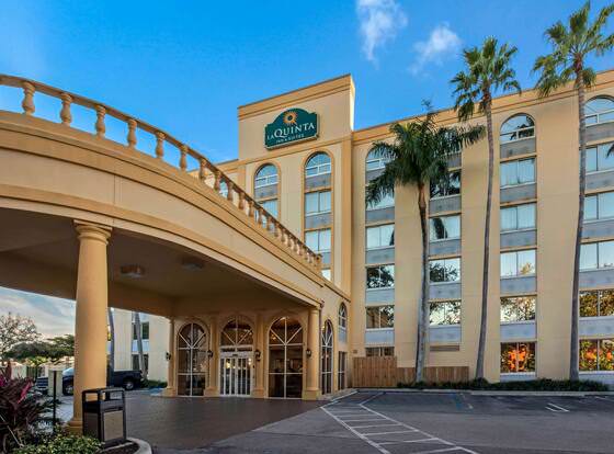 La Quinta Inn & Suites by Wyndham West Palm Beach Airport allows check-in for 18 year-old guests