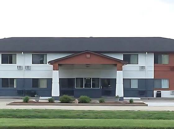 Quality Inn allows check-in for 18 year-old guests