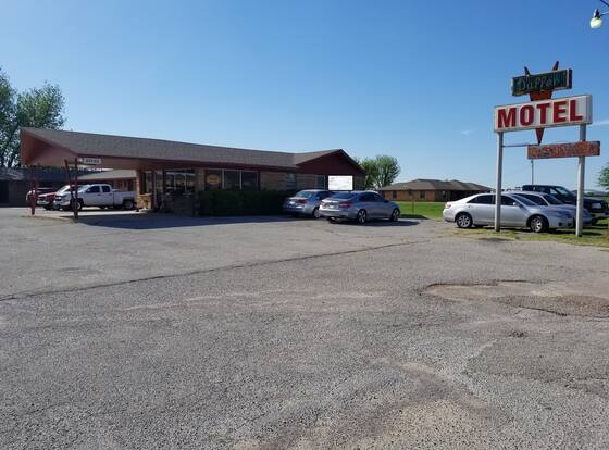 Duffer Motel allows check-in for 18 year-old guests