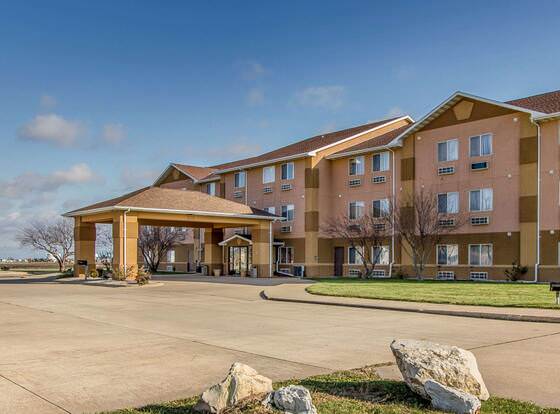 Quality Inn & Suites allows check-in for 18 year-old guests