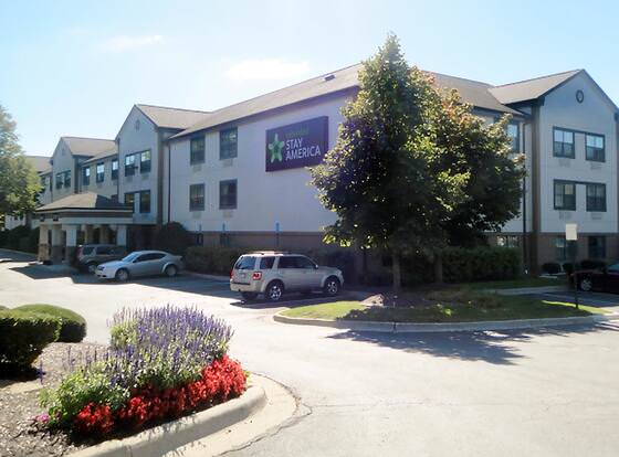 Extended Stay America Suites Detroit Farmington Hills allows check-in for 18 year-old guests