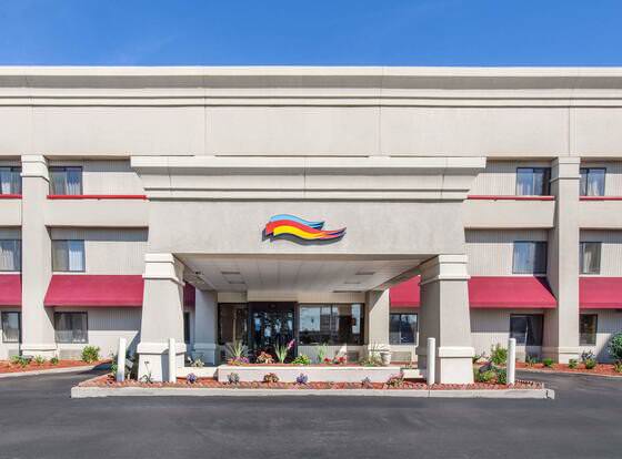 Baymont by Wyndham Detroit/Roseville allows check-in for 18 year-old guests