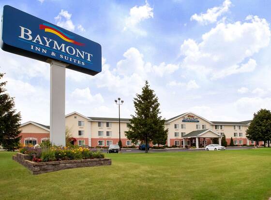 Baymont by Wyndham Mackinaw City allows check-in for 18 year-old guests