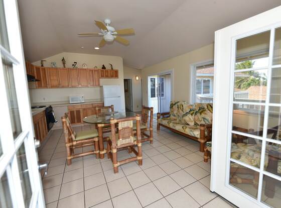 Waimanalo Beach Cottages allows check-in for 18 year-old guests
