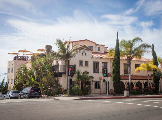La Casa del Camino allows check-in for 18 year-old guests