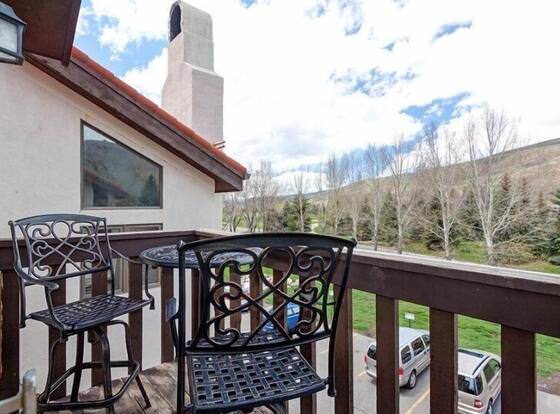 2-225 Eagle Dr Unit 8B Summer Only allows check-in for 18 year-old guests