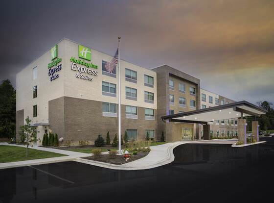 Holiday Inn Express Brevard City Center, an IHG Hotel allows check-in for 18 year-old guests