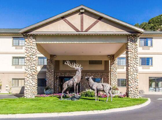 Quality Inn & Suites Vail Valley allows check-in for 18 year-old guests