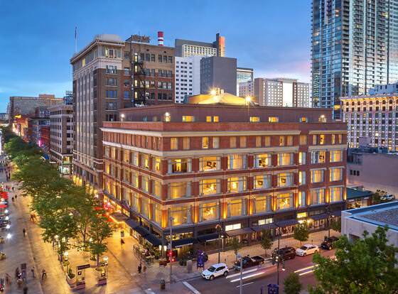 Courtyard by Marriott Denver Downtown allows check-in for 18 year-old guests