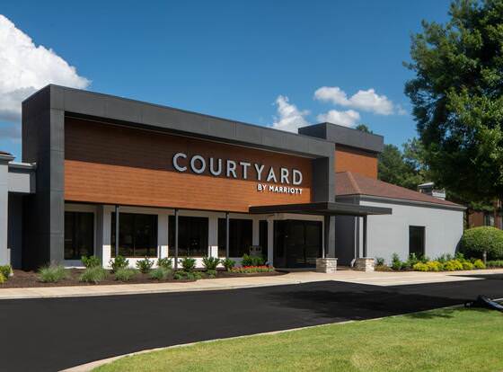 Courtyard by Marriott Memphis East/Park Avenue allows check-in for 18 year-old guests