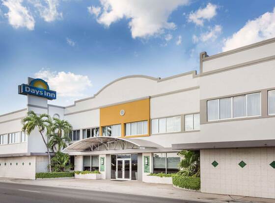 Days Inn by Wyndham Miami Airport North allows check-in for 18 year-old guests