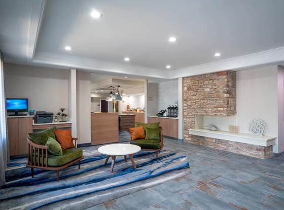 Fairfield Inn & Suites Memphis I-240 & Perkins allows check-in for 18 year-old guests