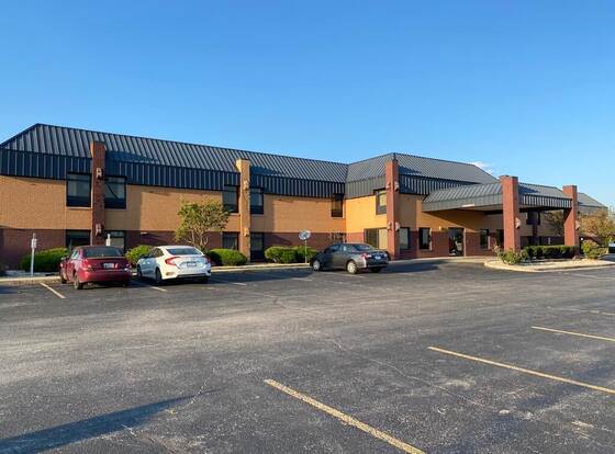 Super 8 by Wyndham Columbia City allows check-in for 18 year-old guests