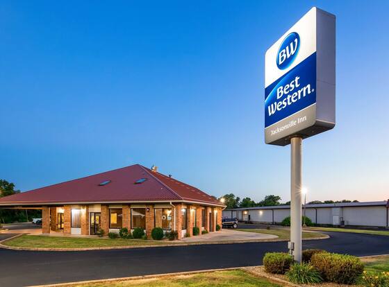 Best Western Jacksonville Inn allows check-in for 18 year-old guests