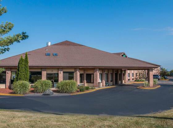 Quality Inn Hudsonville allows check-in for 18 year-old guests