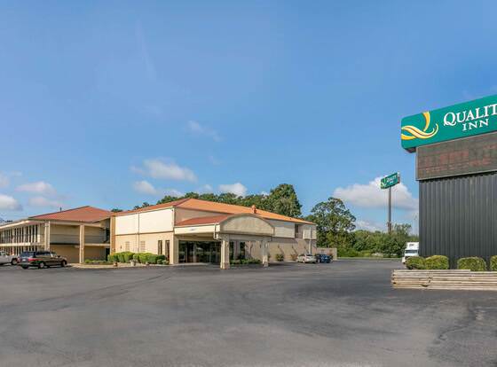 Quality Inn allows check-in for 18 year-old guests