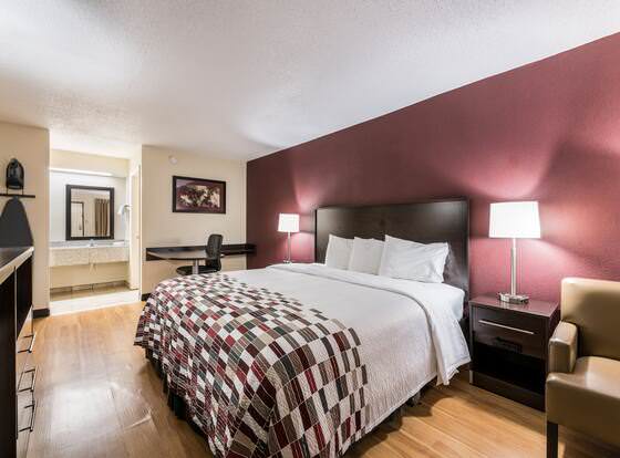 Red Roof Inn Lexington, NC allows check-in for 18 year-old guests