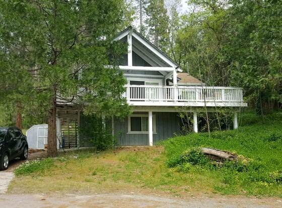 The Dogwood Cabin allows check-in for 18 year-old guests