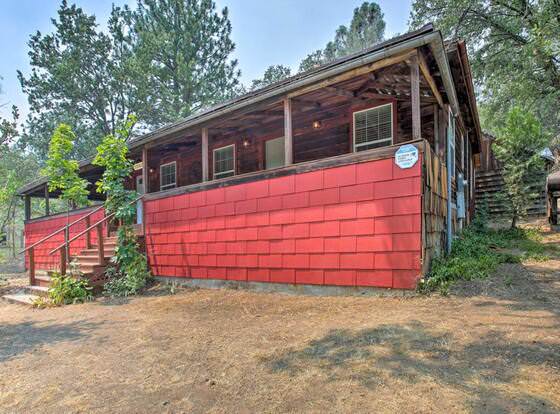 Peckinpah Cabin allows check-in for 18 year-old guests