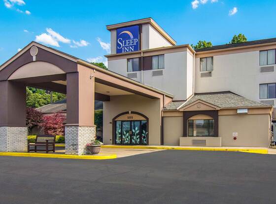 Sleep Inn Austintown allows check-in for 18 year-old guests