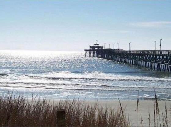 CG Beach Bungalow #3 allows check-in for 18 year-old guests