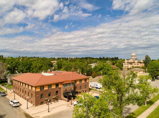 The Calvert Hotel allows check-in for 18 year-old guests
