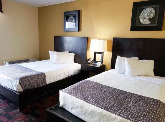 Sun N Sand 603 allows check-in for 18 year-old guests