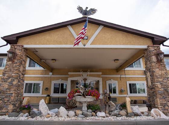 Browns Canyon Inn allows check-in for 18 year-old guests