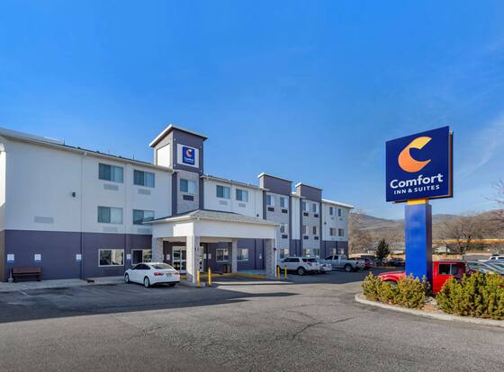 Comfort Inn & Suites Los Alamos allows check-in for 18 year-old guests
