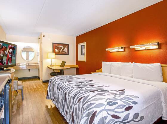 Red Roof Inn Washington DC - Columbia/Fort Meade allows check-in for 18 year-old guests