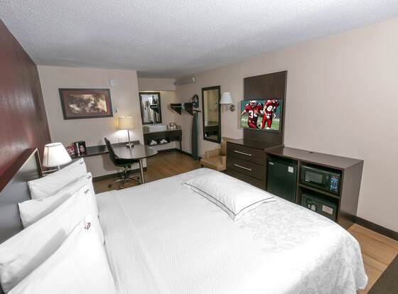 Red Roof Inn PLUS+ Statesville allows check-in for 18 year-old guests