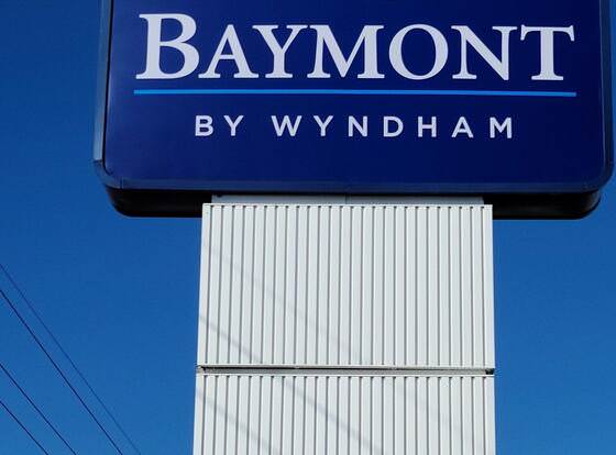 Baymont by Wyndham Marianna allows check-in for 18 year-old guests