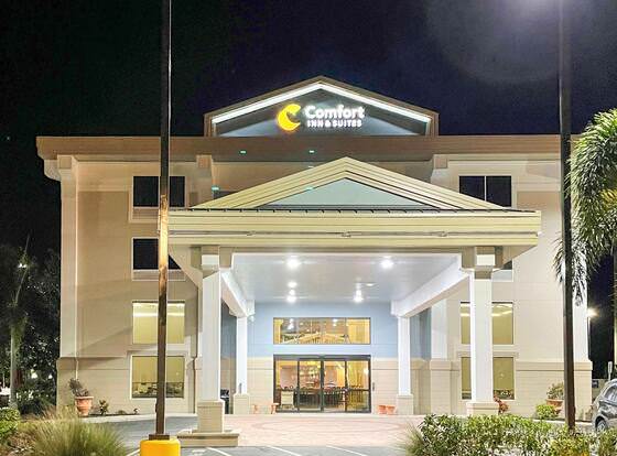 Comfort Inn & Suites Sarasota I75 allows check-in for 18 year-old guests