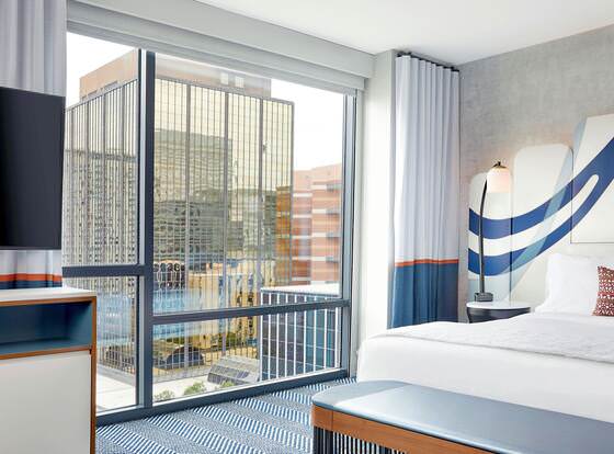 Le Méridien St. Louis Clayton allows check-in for 18 year-old guests