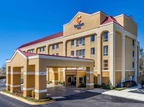 Comfort Inn Blythewood - North Columbia allows check-in for 18 year-old guests
