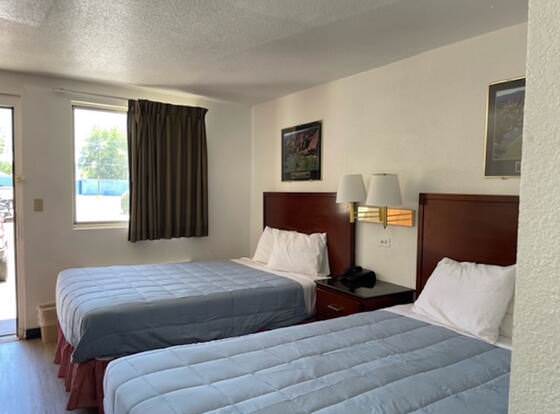 Farmington Inn allows check-in for 18 year-old guests