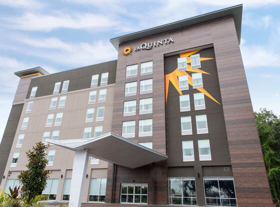 La Quinta Inn & Suite by Wyndham Lake City allows check-in for 18 year-old guests