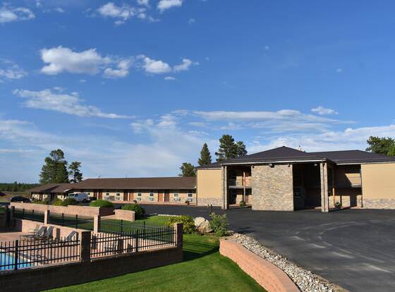 Bryce Canyon Pines allows check-in for 18 year-old guests
