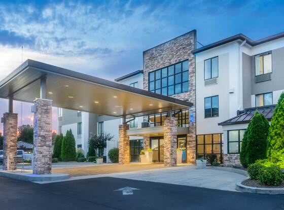 Holiday Inn Express Ft Payne, an IHG Hotel allows check-in for 18 year-old guests