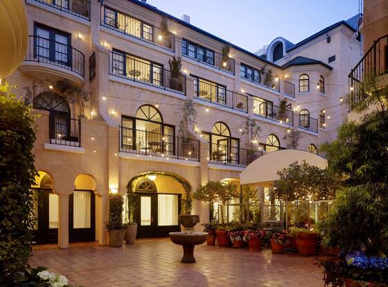 el PRADO allows check-in for 18 year-old guests