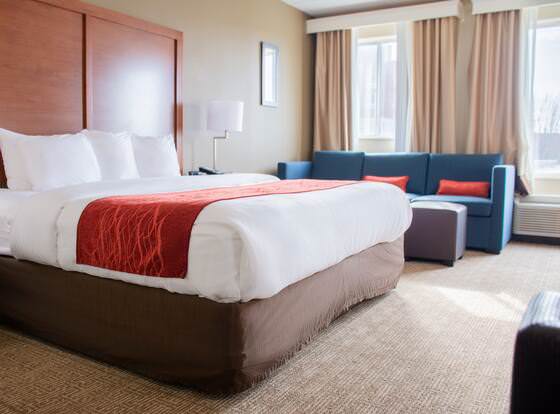 Comfort Inn Dickson allows check-in for 18 year-old guests