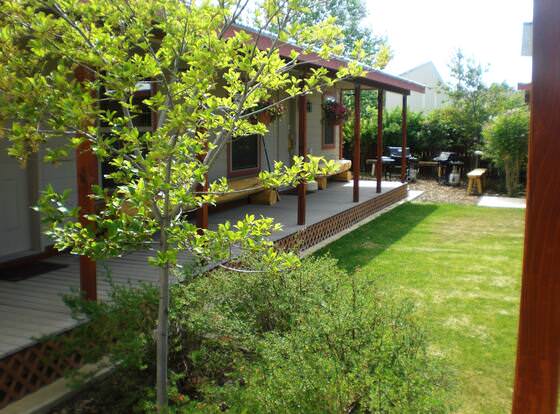 Pinedale Cozy Cabins allows check-in for 18 year-old guests