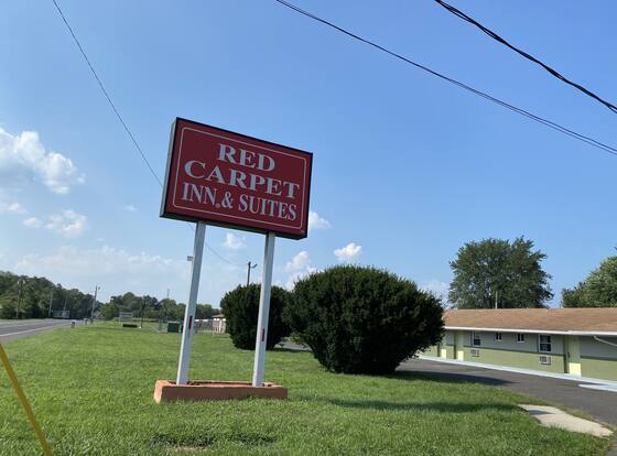 Red Carpet Inn and Suites allows check-in for 18 year-old guests