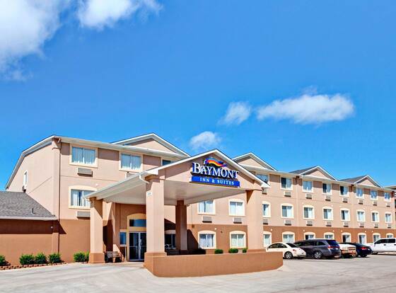 Baymont by Wyndham El Reno allows check-in for 18 year-old guests